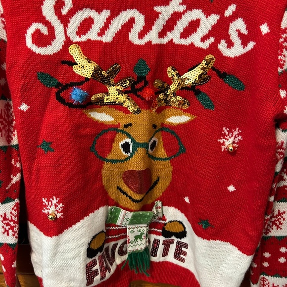 Christmas Sweater - Picture 4 of 7